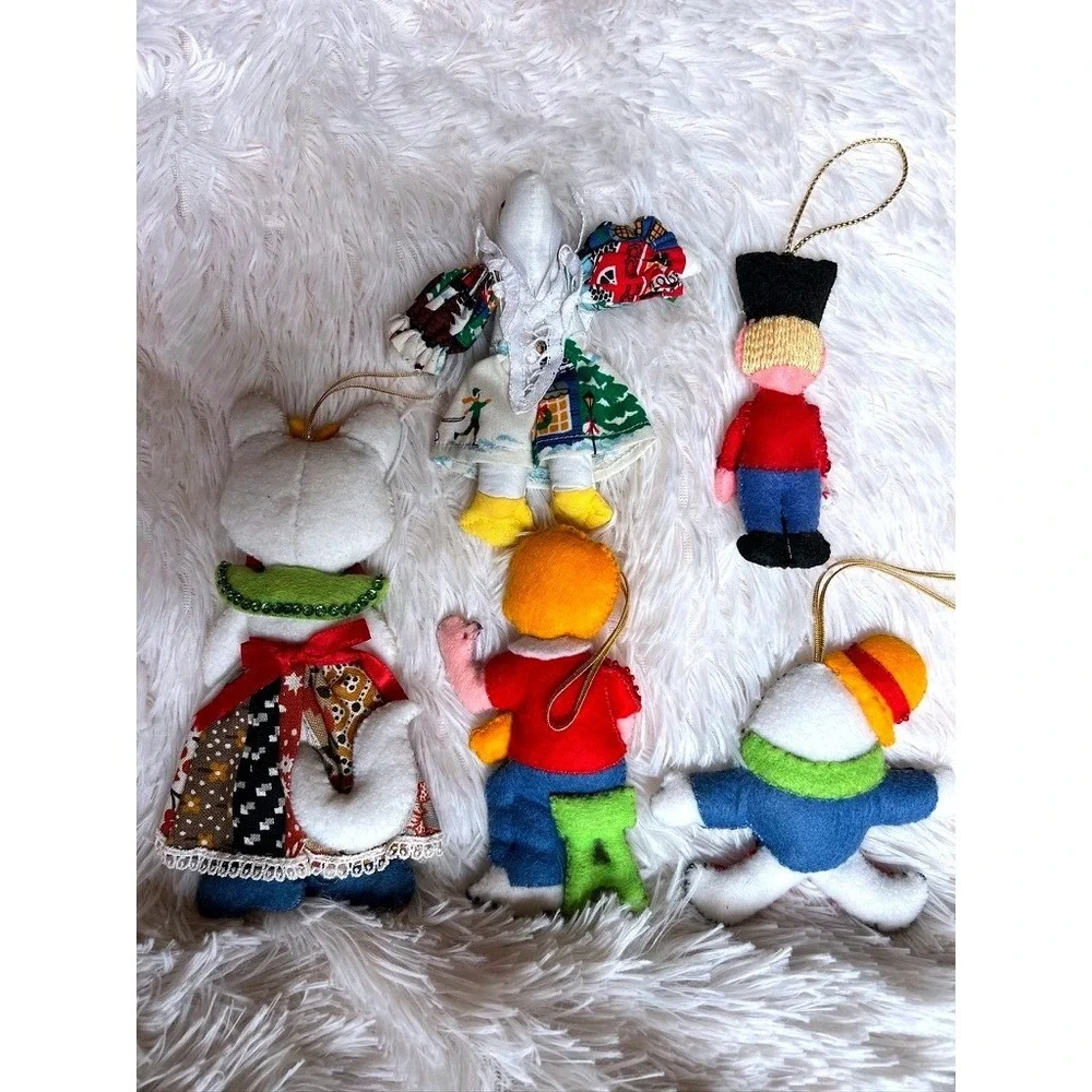 Handmade Felt Christmas Ornaments 5 Vintage Kitschy Nursery Rhymes Childrens